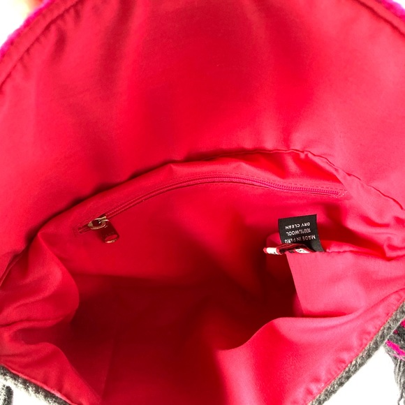 Crocus Embroidered wool handbag - Picture 5 of 7